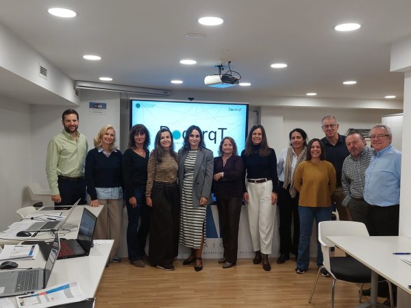 Reunión de trabajo en Córdoba para avanzar en el Proyecto DocArqT